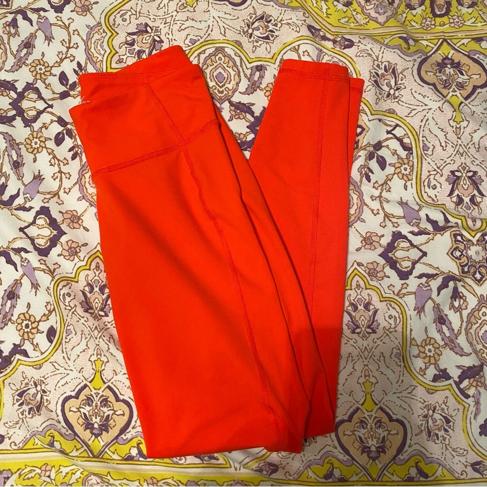 Orange leggings🍊